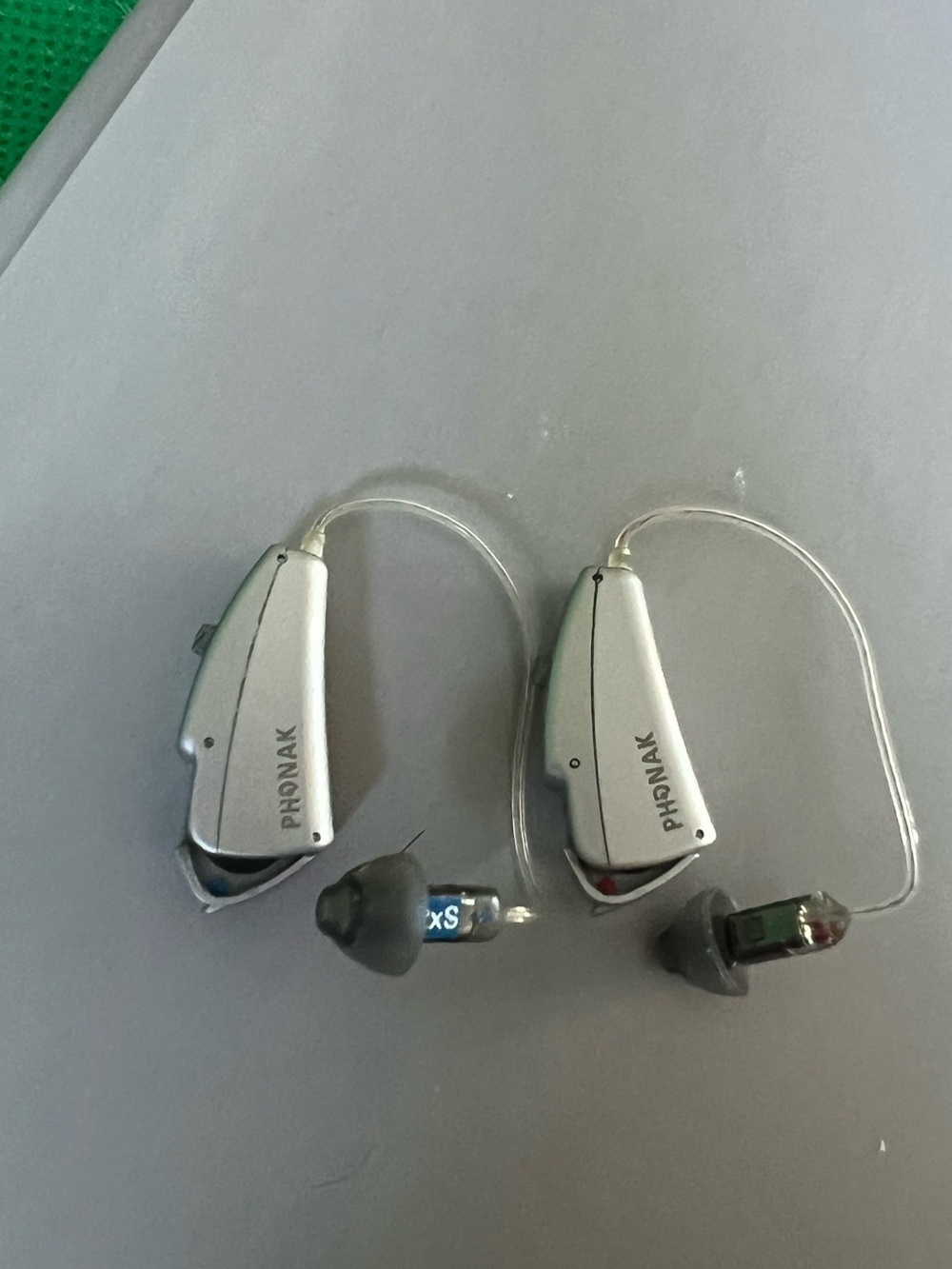 2 Rx Phonak Audeo Hearing Aids – Pair (Silver) – Used 312 battery type